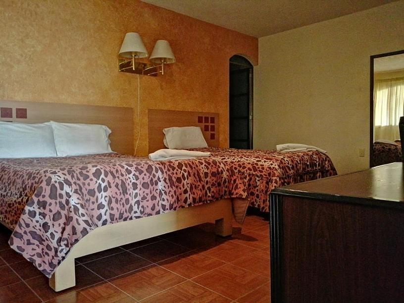 Hotel Real Doxey Tlaxcoapan Esterno foto